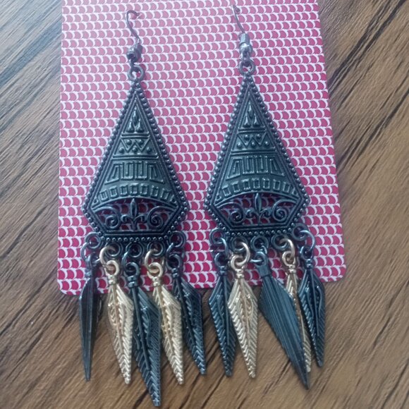 Lightweight Triangle Dangle Earrings with Metallic Black and Gold - Picture 1 of 1